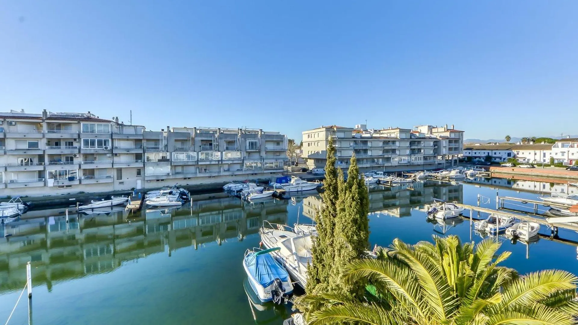 Holiday Home Port Emporda By Interhome إمبوريابرافا